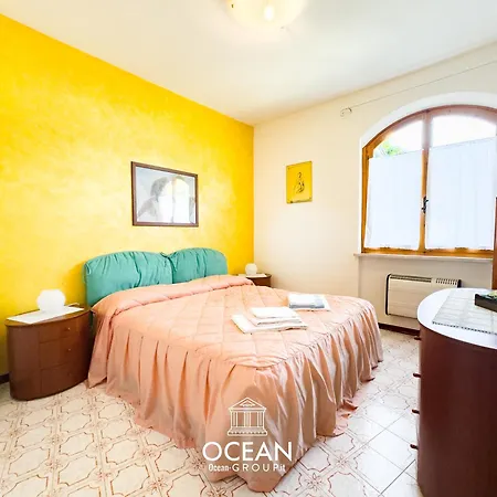 Free Parking, Near The Beach, Netflix E Wifi Apartment Peschiera del Garda