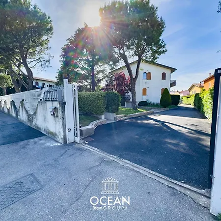 Free Parking, Near The Beach, Netflix E Wifi Apartment Peschiera del Garda